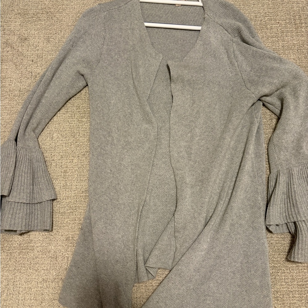Grey Loft cardigan with bell sleeves and ruffle detail #cardigan #bellSleeves